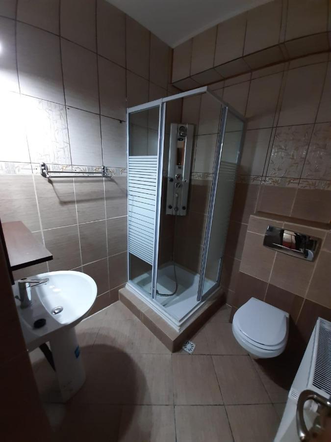 Pensiunea Montan Din Bran,Sat Simon Spa Indoor Μπραν Εξωτερικό φωτογραφία