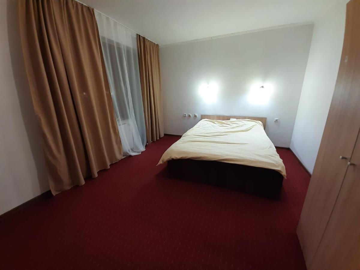 Pensiunea Montan Din Bran,Sat Simon Spa Indoor Μπραν Εξωτερικό φωτογραφία