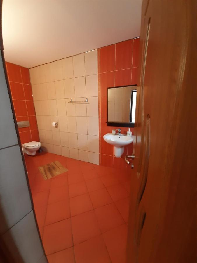 Pensiunea Montan Din Bran,Sat Simon Spa Indoor Μπραν Εξωτερικό φωτογραφία