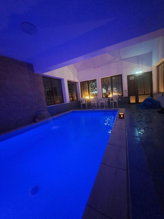 Pensiunea Montan Din Bran,Sat Simon Spa Indoor Μπραν Εξωτερικό φωτογραφία