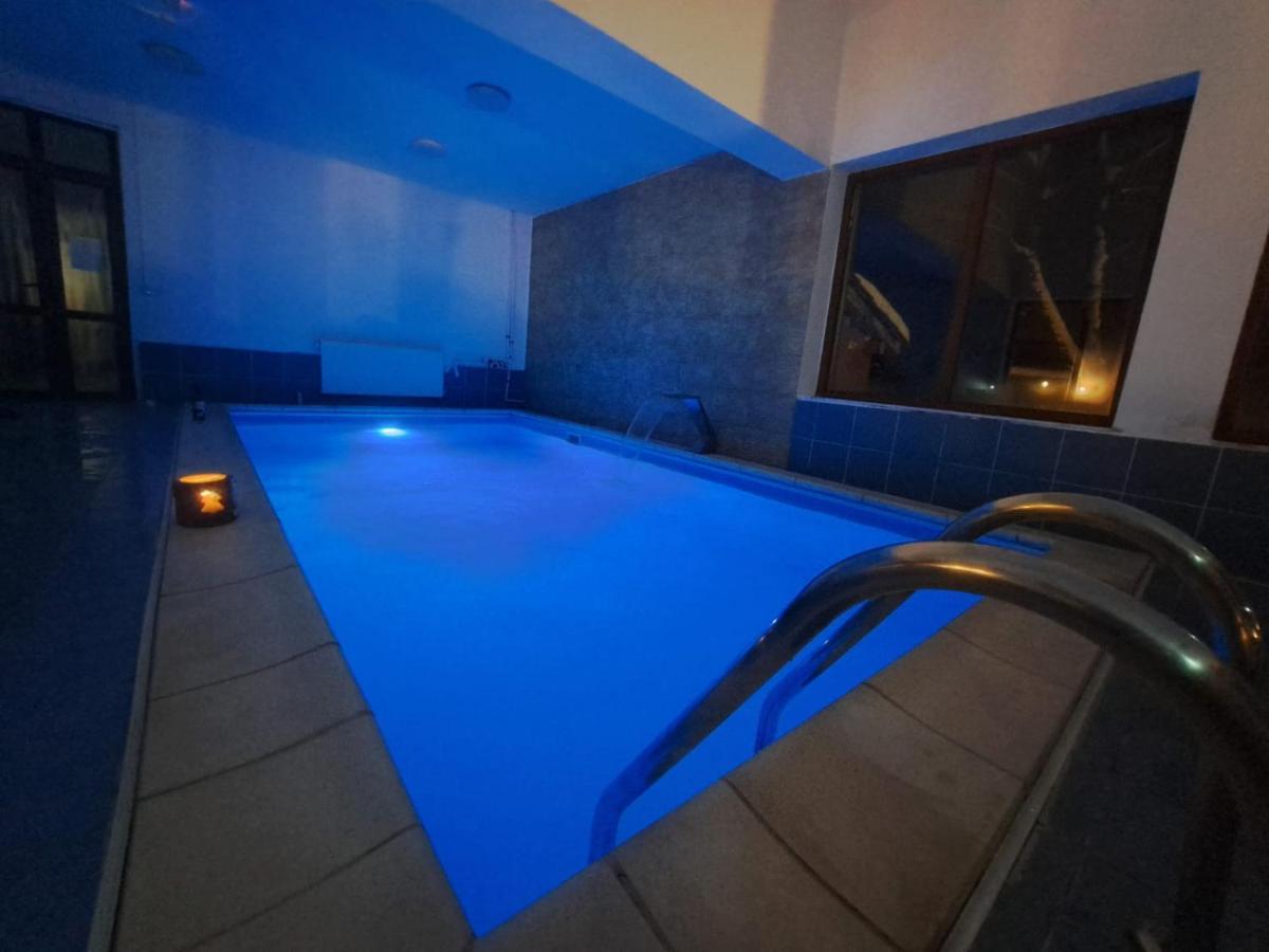 Pensiunea Montan Din Bran,Sat Simon Spa Indoor Μπραν Εξωτερικό φωτογραφία