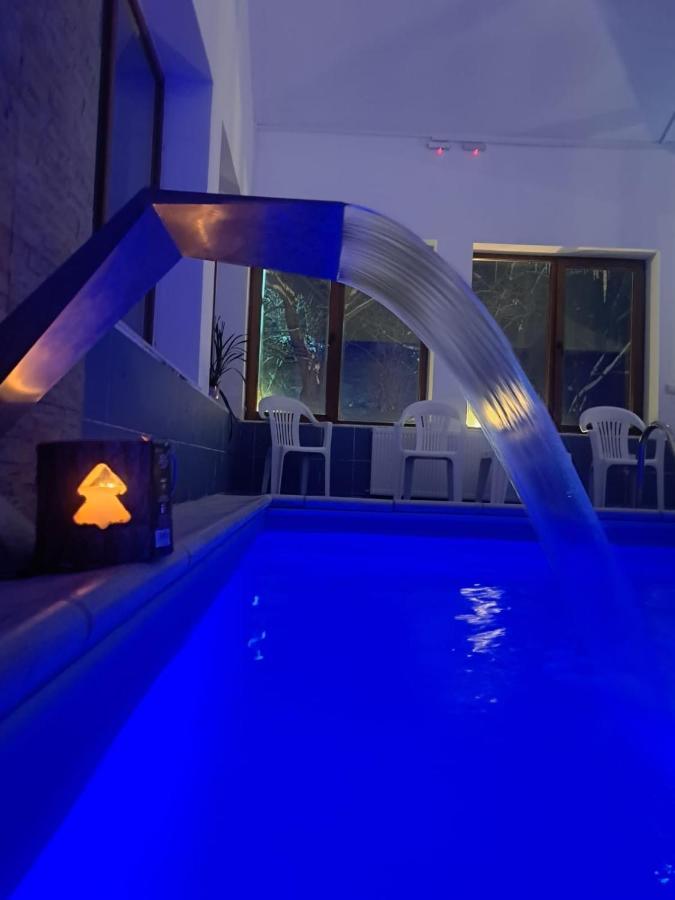 Pensiunea Montan Din Bran,Sat Simon Spa Indoor Μπραν Εξωτερικό φωτογραφία