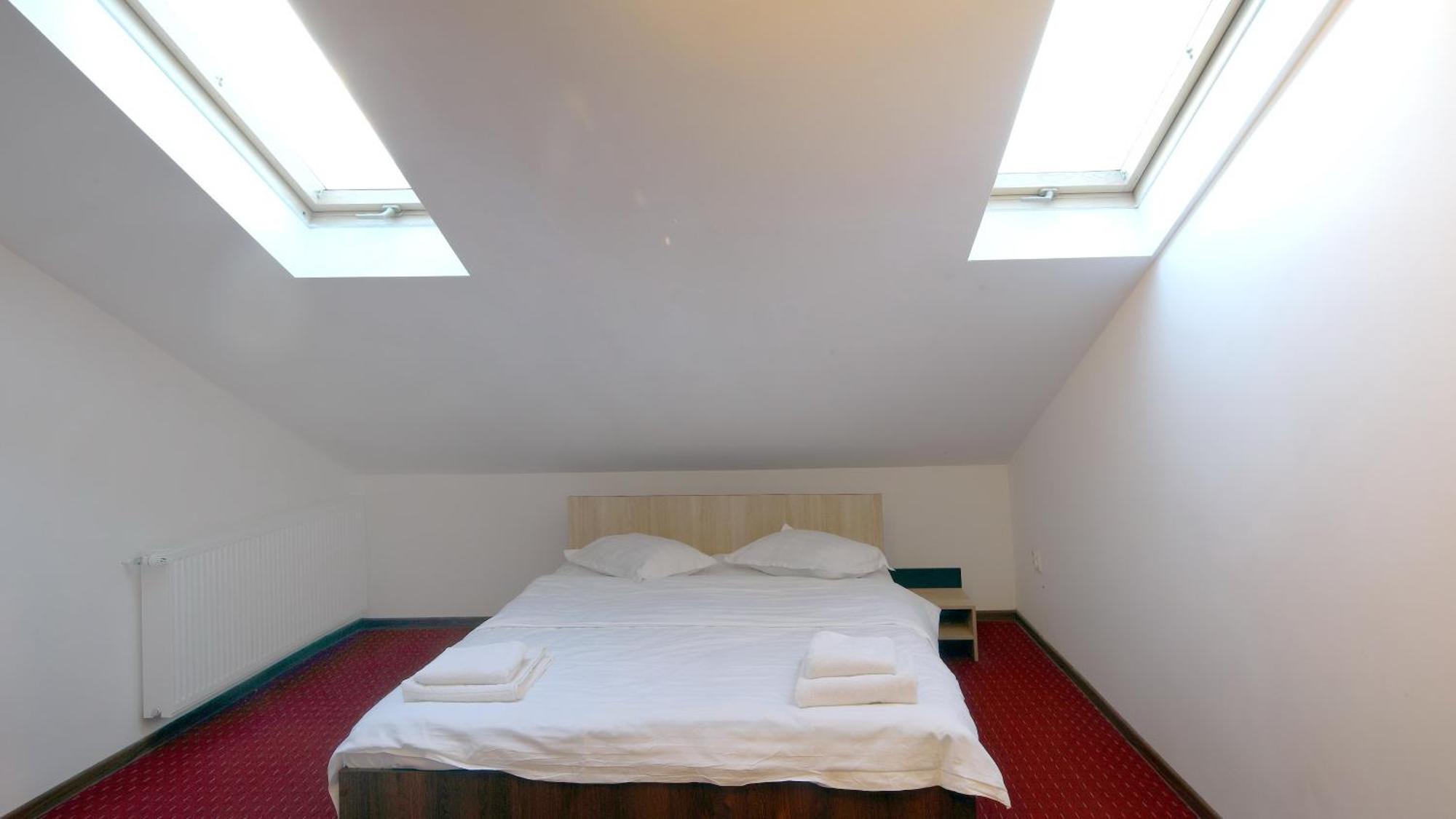 Pensiunea Montan Din Bran,Sat Simon Spa Indoor Μπραν Εξωτερικό φωτογραφία