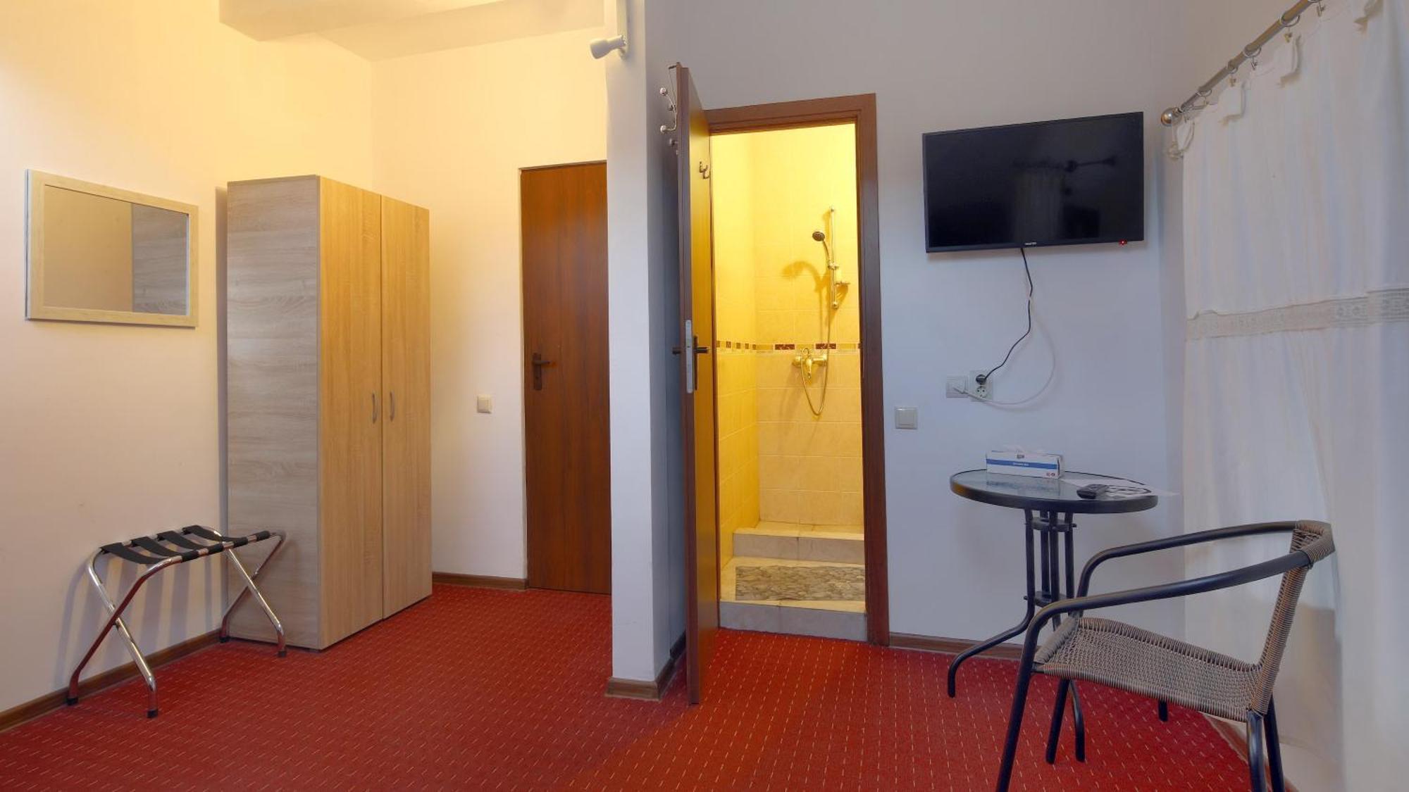 Pensiunea Montan Din Bran,Sat Simon Spa Indoor Μπραν Εξωτερικό φωτογραφία