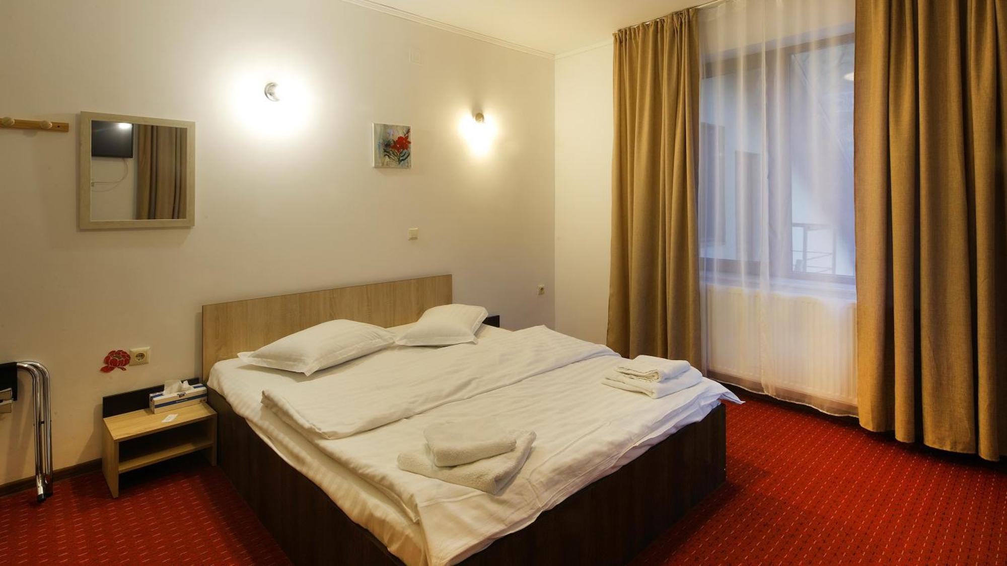 Pensiunea Montan Din Bran,Sat Simon Spa Indoor Μπραν Εξωτερικό φωτογραφία