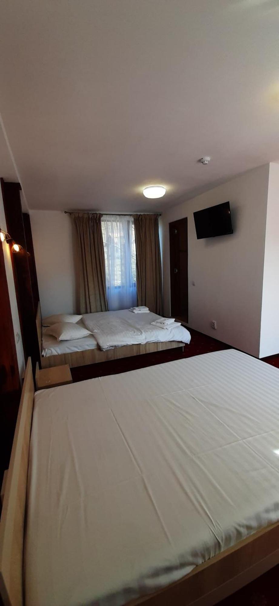 Pensiunea Montan Din Bran,Sat Simon Spa Indoor Μπραν Εξωτερικό φωτογραφία